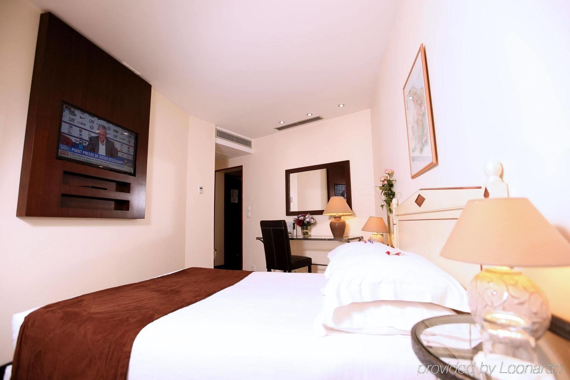 Hotel Waldorf Montparnasse Paris Exterior foto