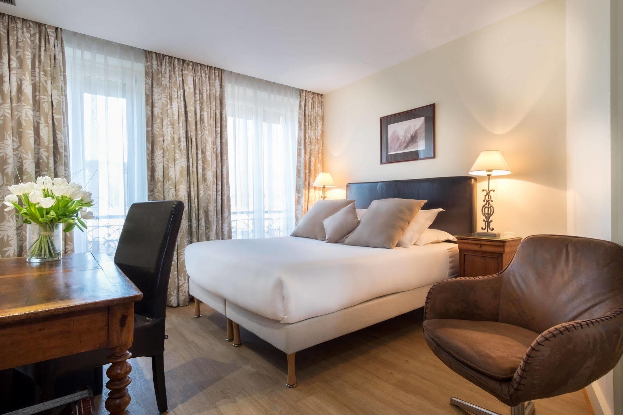 Hotel Waldorf Montparnasse Paris Exterior foto